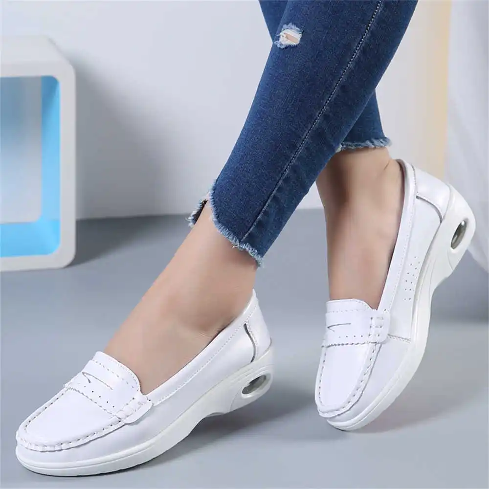 Thick Sole Slipon White Traine – Women Accessories Brand Name Ideas recenzja i cena
